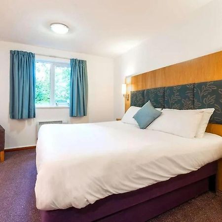 V Lodge Manchester Middleton  Luaran gambar