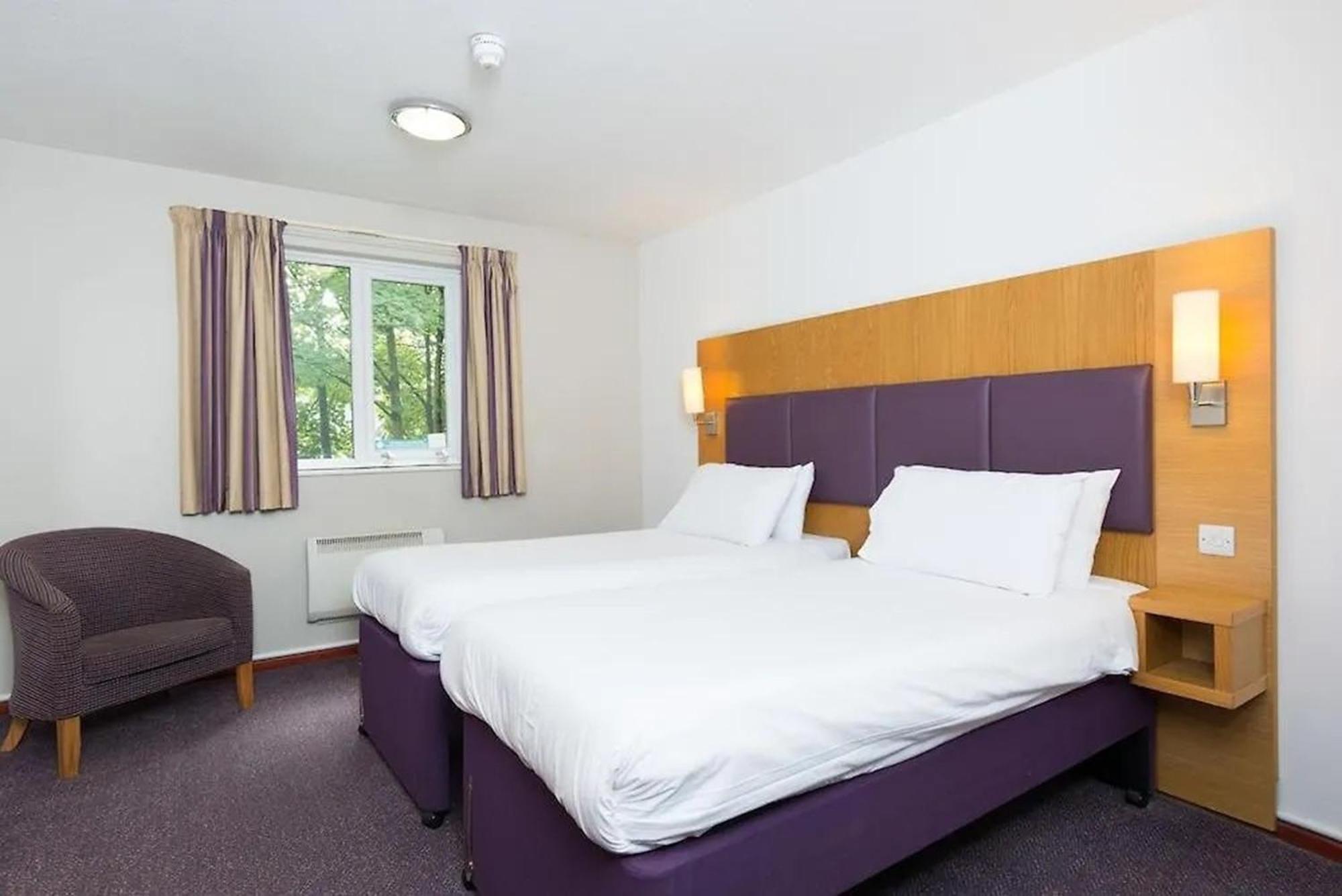 V Lodge Manchester Middleton  Luaran gambar