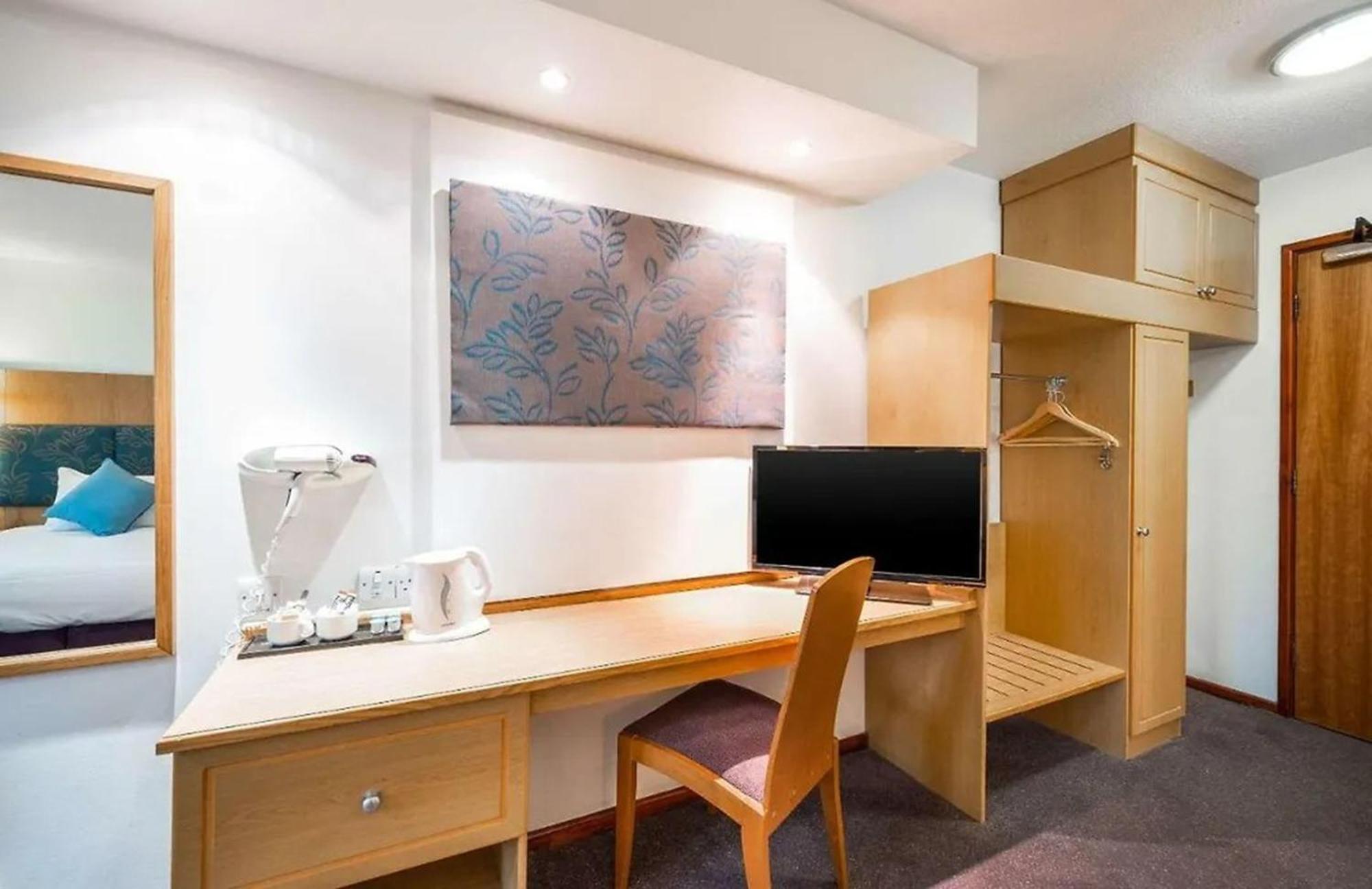 V Lodge Manchester Middleton  Luaran gambar